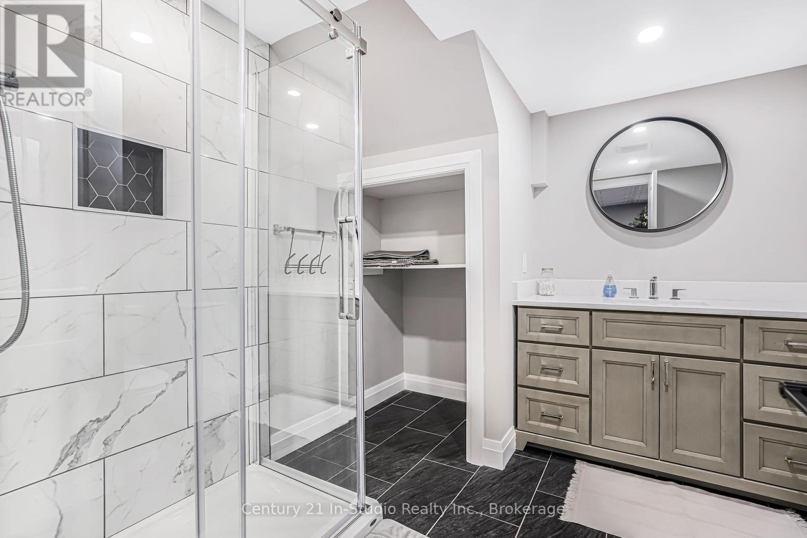 393 Mill Street, Saugeen Shores, Ontario  N0H 2C0 - Photo 39 - X12429050