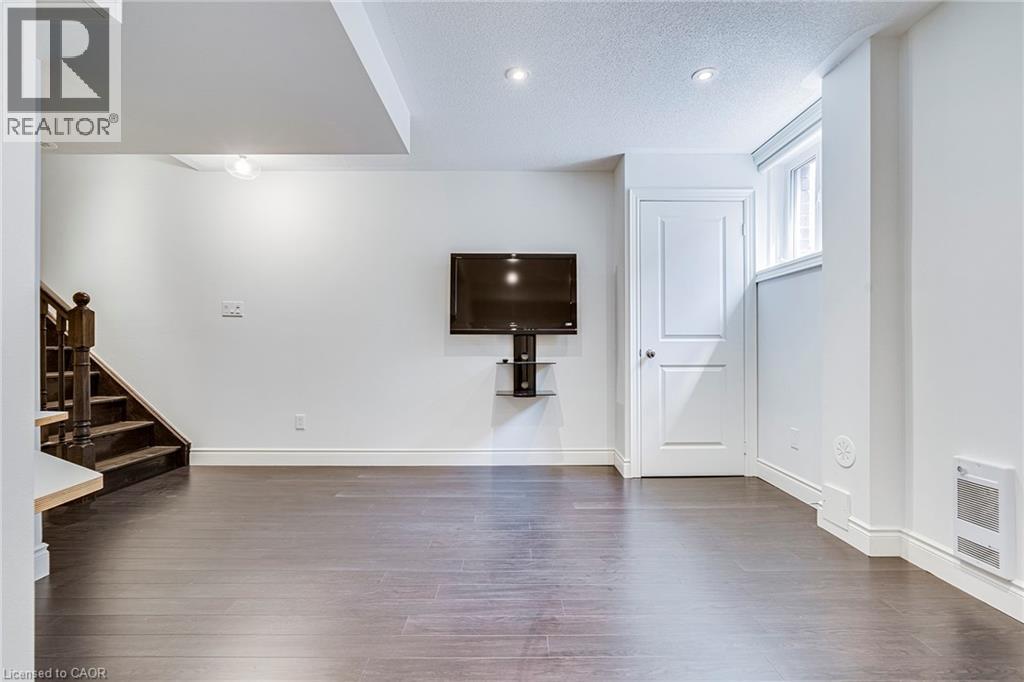 3 Johnson Farm Lane, Toronto, Ontario  M2N 0G6 - Photo 46 - 40773944