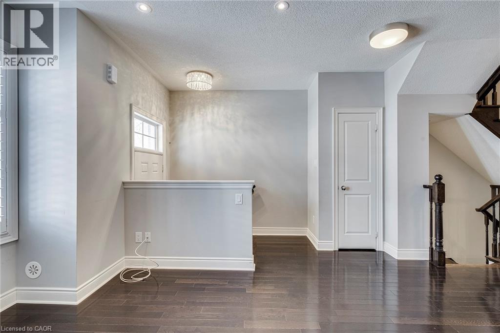 3 Johnson Farm Lane, Toronto, Ontario  M2N 0G6 - Photo 6 - 40773944