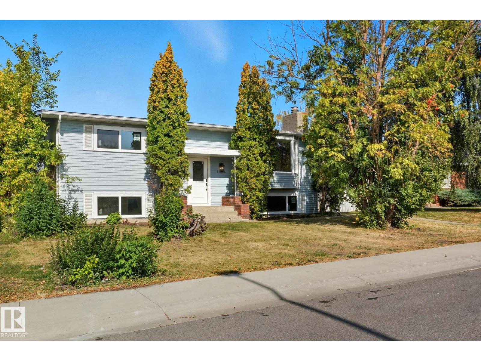 11528 42 Av Nw, Edmonton, Alberta  T6J 0W5 - Photo 2 - E4459668