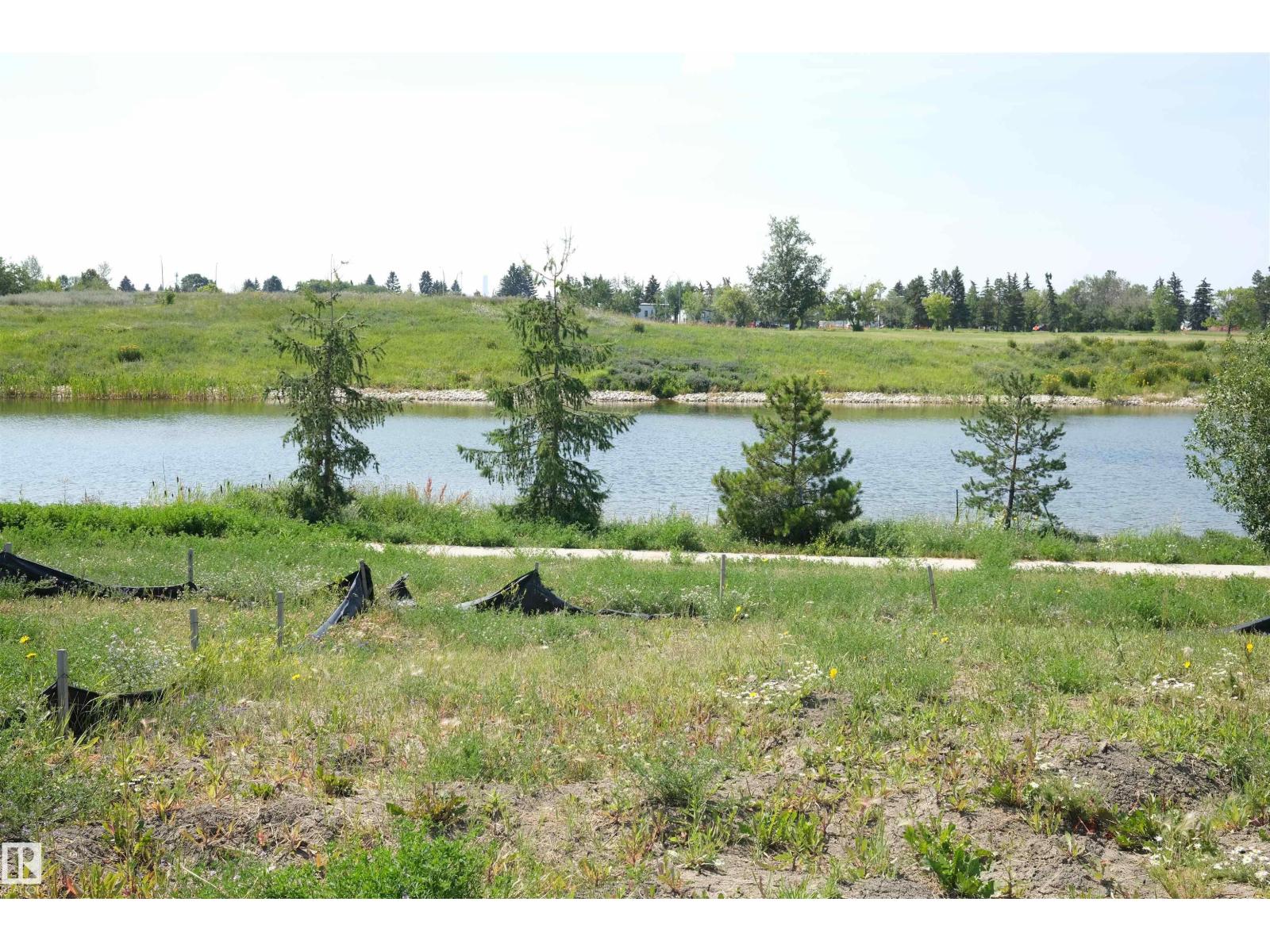 9227 156 Av Nw, Edmonton, Alberta  T5Z 0S4 - Photo 4 - E4459669