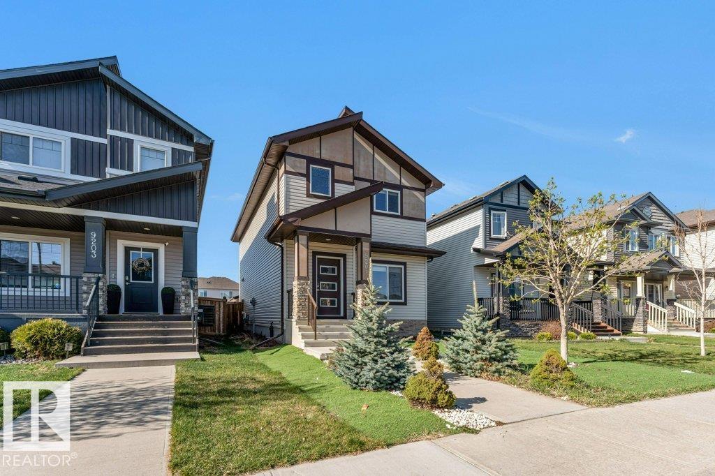 9201 COOPER CR SW, Edmonton, Alberta