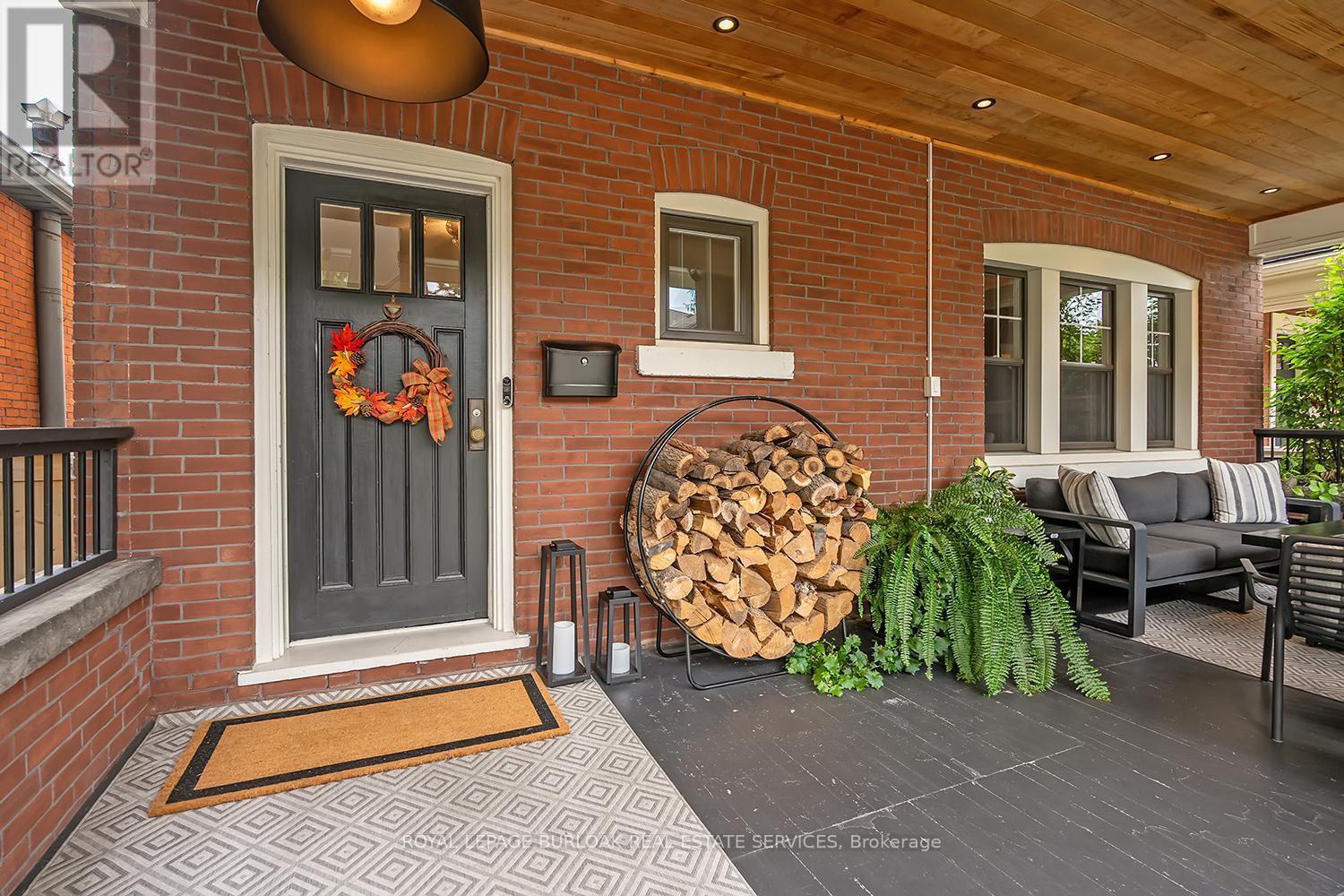 534 Hager Avenue, Burlington, Ontario  L7S 1P3 - Photo 2 - W12428826