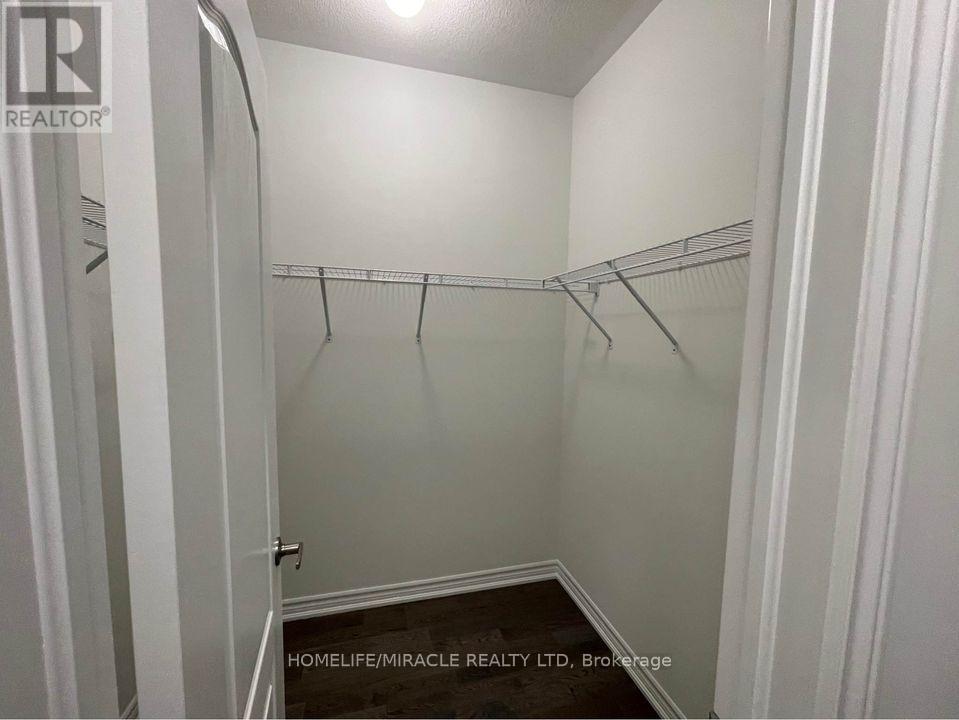 41 Spinland Street, Caledon, Ontario  L7C 4K4 - Photo 10 - W12428841