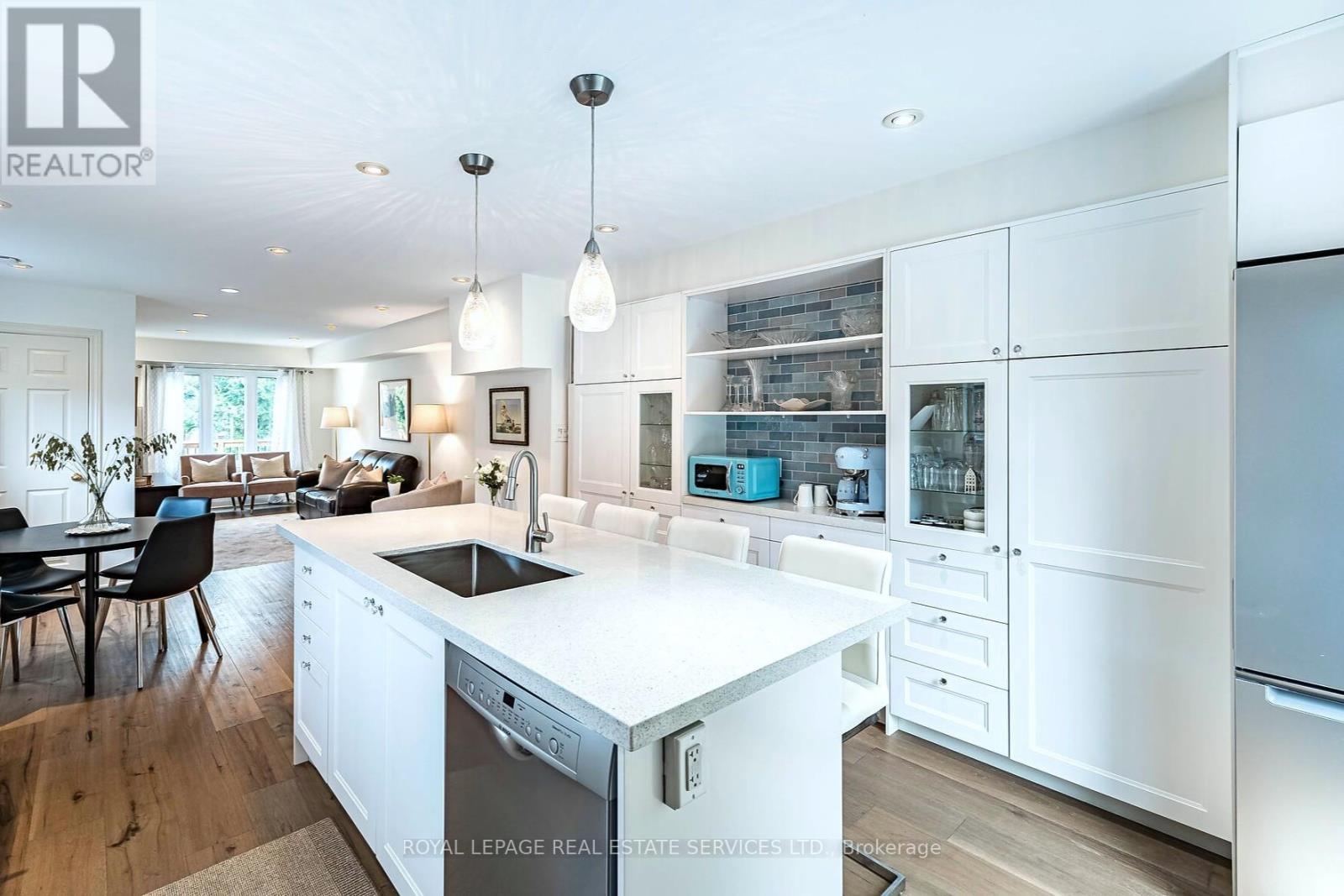 8 Seventh Street, Toronto, Ontario  M8V 3B1 - Photo 17 - W12428851
