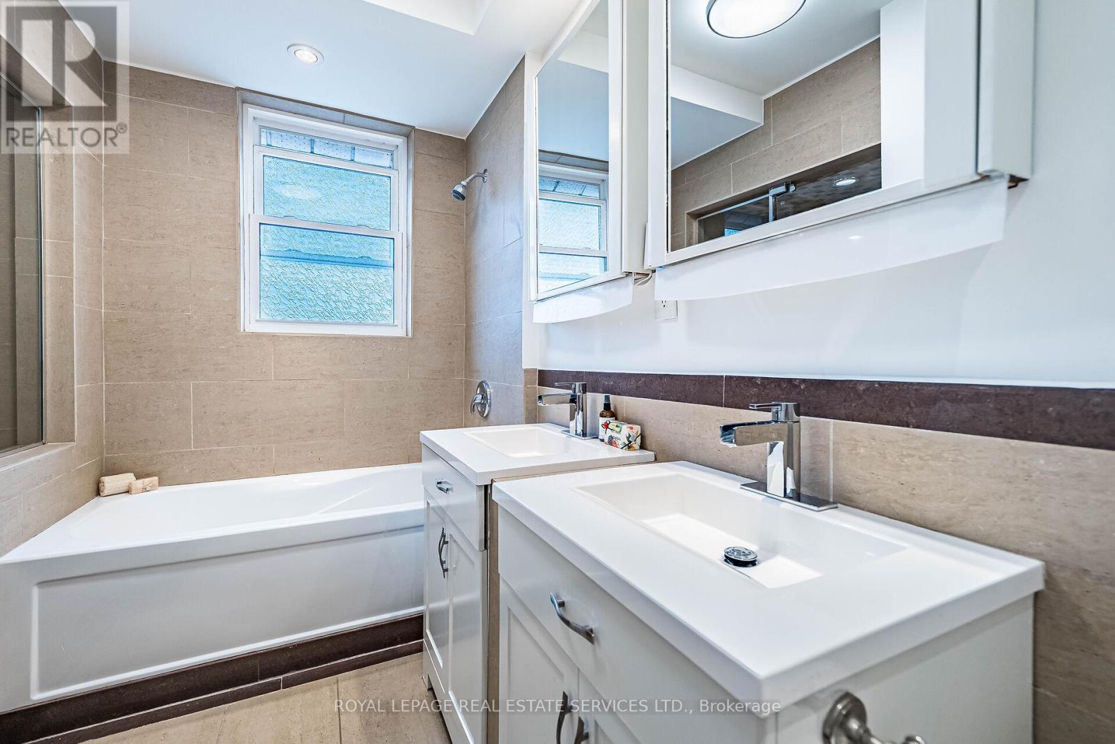 8 Seventh Street, Toronto, Ontario  M8V 3B1 - Photo 30 - W12428851