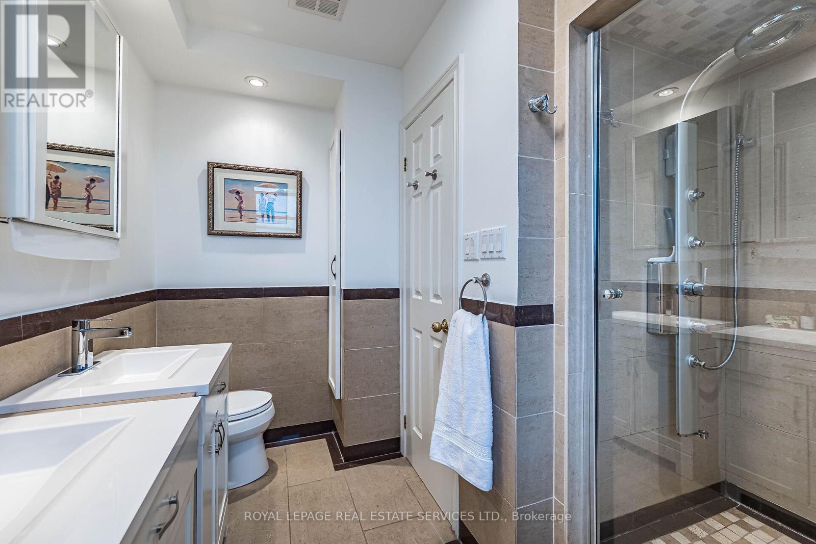 8 Seventh Street, Toronto, Ontario  M8V 3B1 - Photo 32 - W12428851