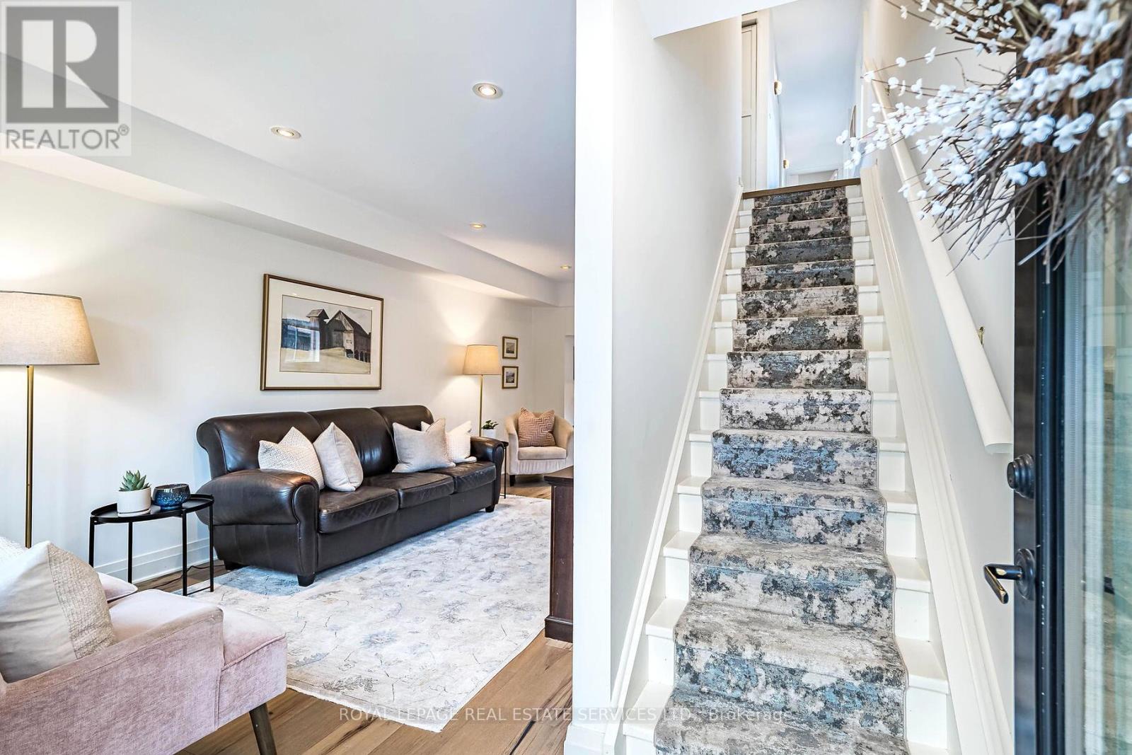 8 Seventh Street, Toronto, Ontario  M8V 3B1 - Photo 6 - W12428851