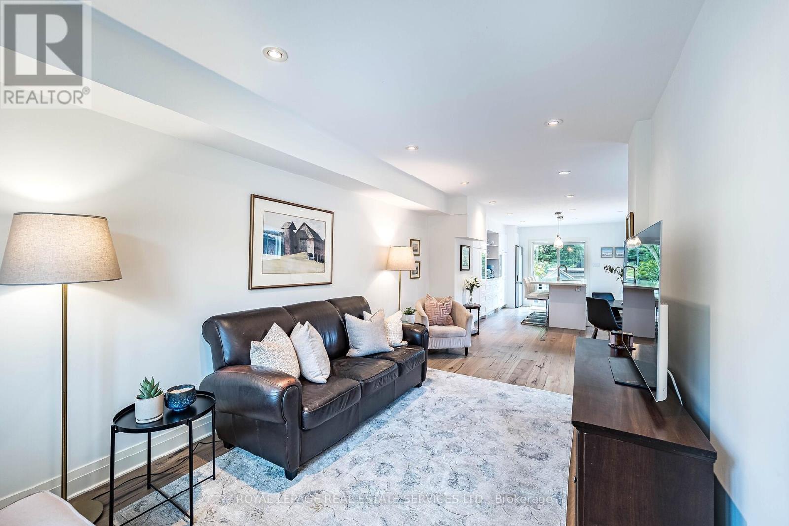 8 Seventh Street, Toronto, Ontario  M8V 3B1 - Photo 7 - W12428851