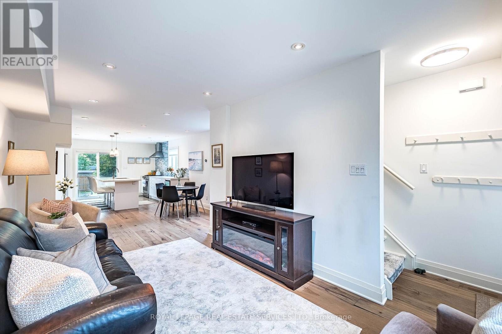 8 Seventh Street, Toronto, Ontario  M8V 3B1 - Photo 9 - W12428851