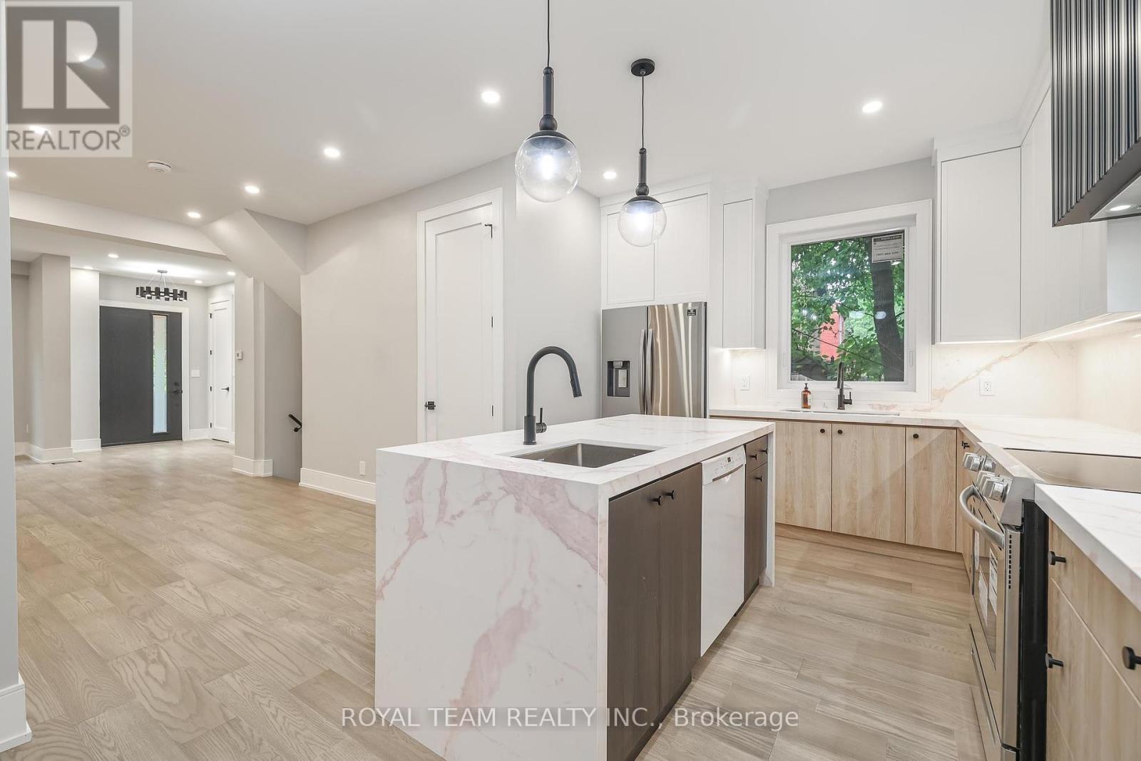 150 St Johns Road, Toronto, Ontario  M6P 1T9 - Photo 10 - W12428881
