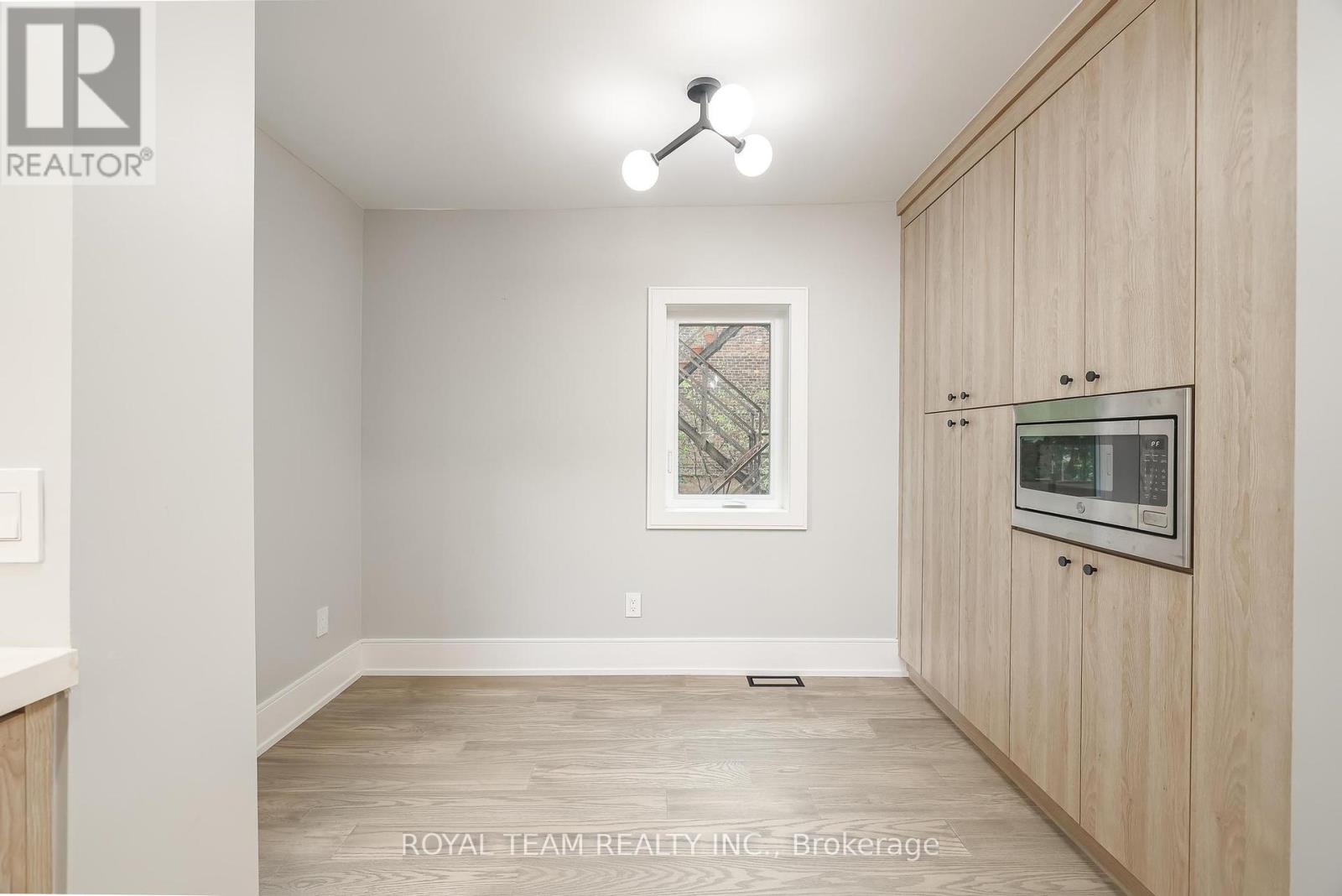 150 St Johns Road, Toronto, Ontario  M6P 1T9 - Photo 13 - W12428881