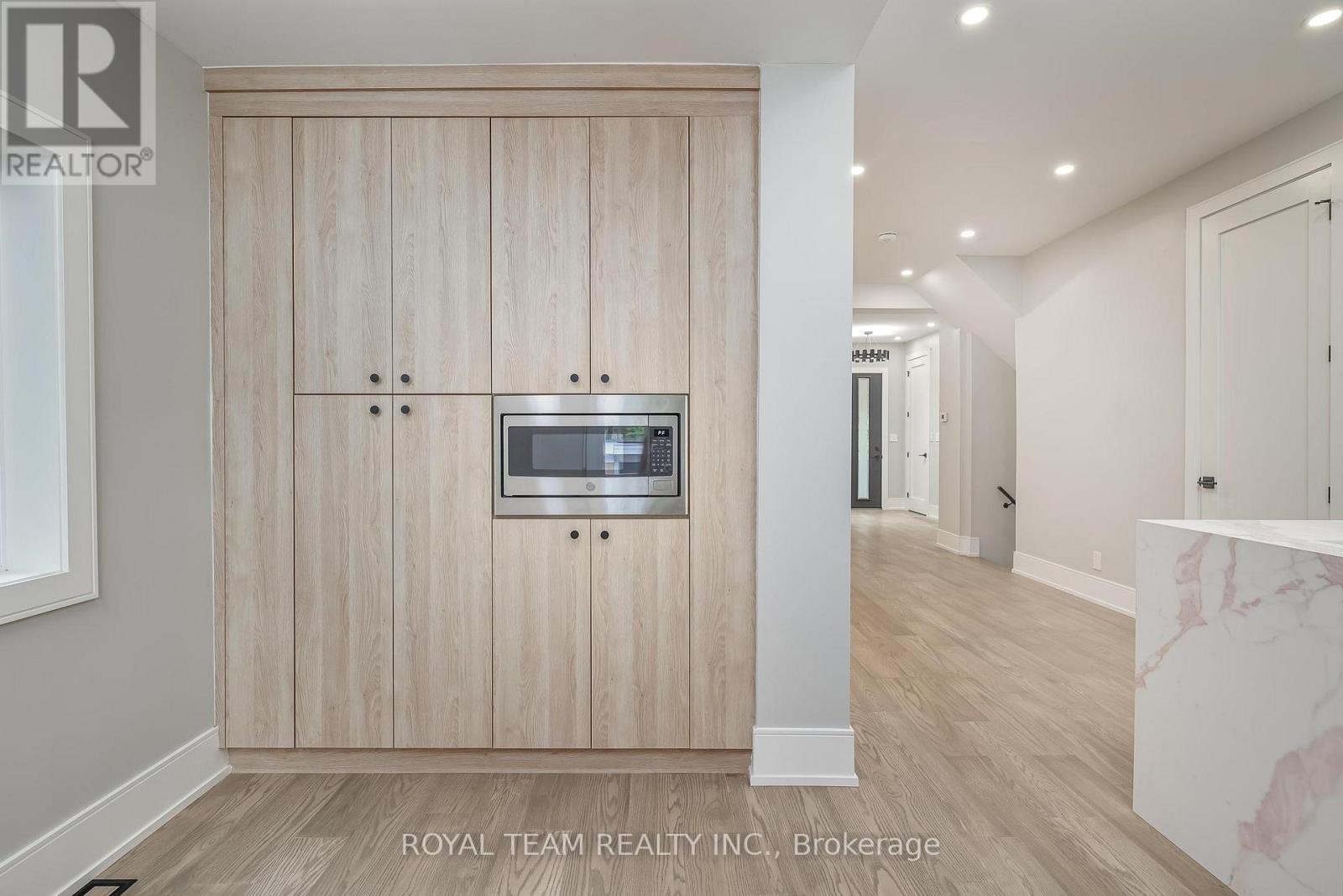 150 St Johns Road, Toronto, Ontario  M6P 1T9 - Photo 14 - W12428881