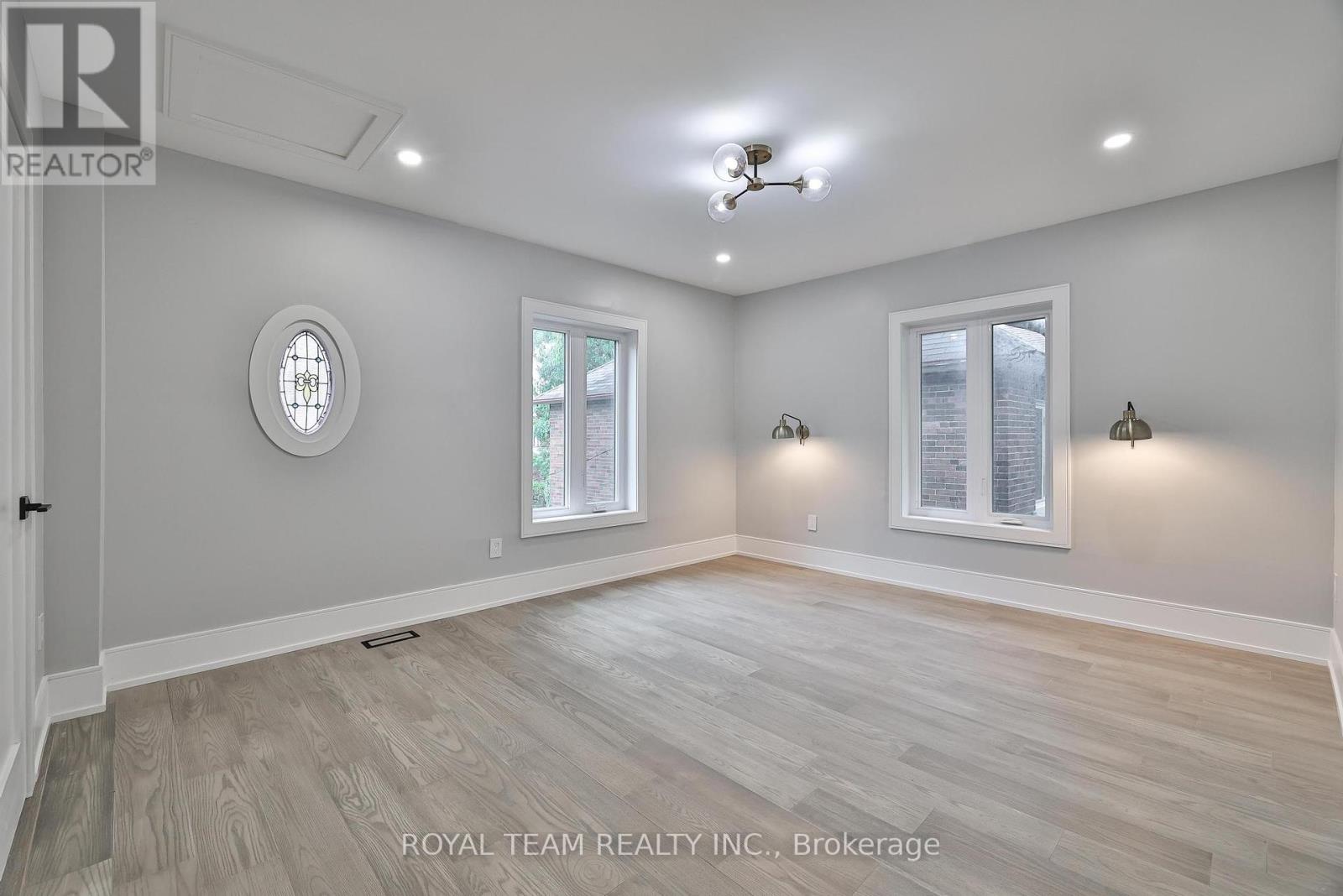 150 St Johns Road, Toronto, Ontario  M6P 1T9 - Photo 20 - W12428881