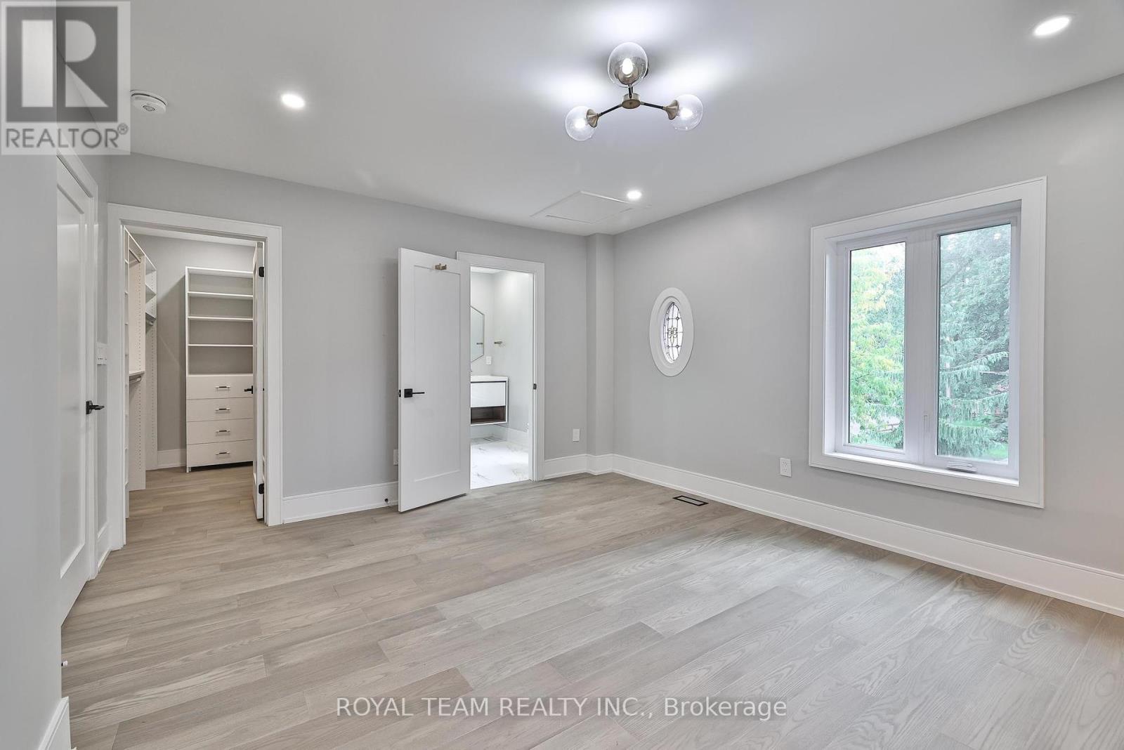 150 St Johns Road, Toronto, Ontario  M6P 1T9 - Photo 21 - W12428881