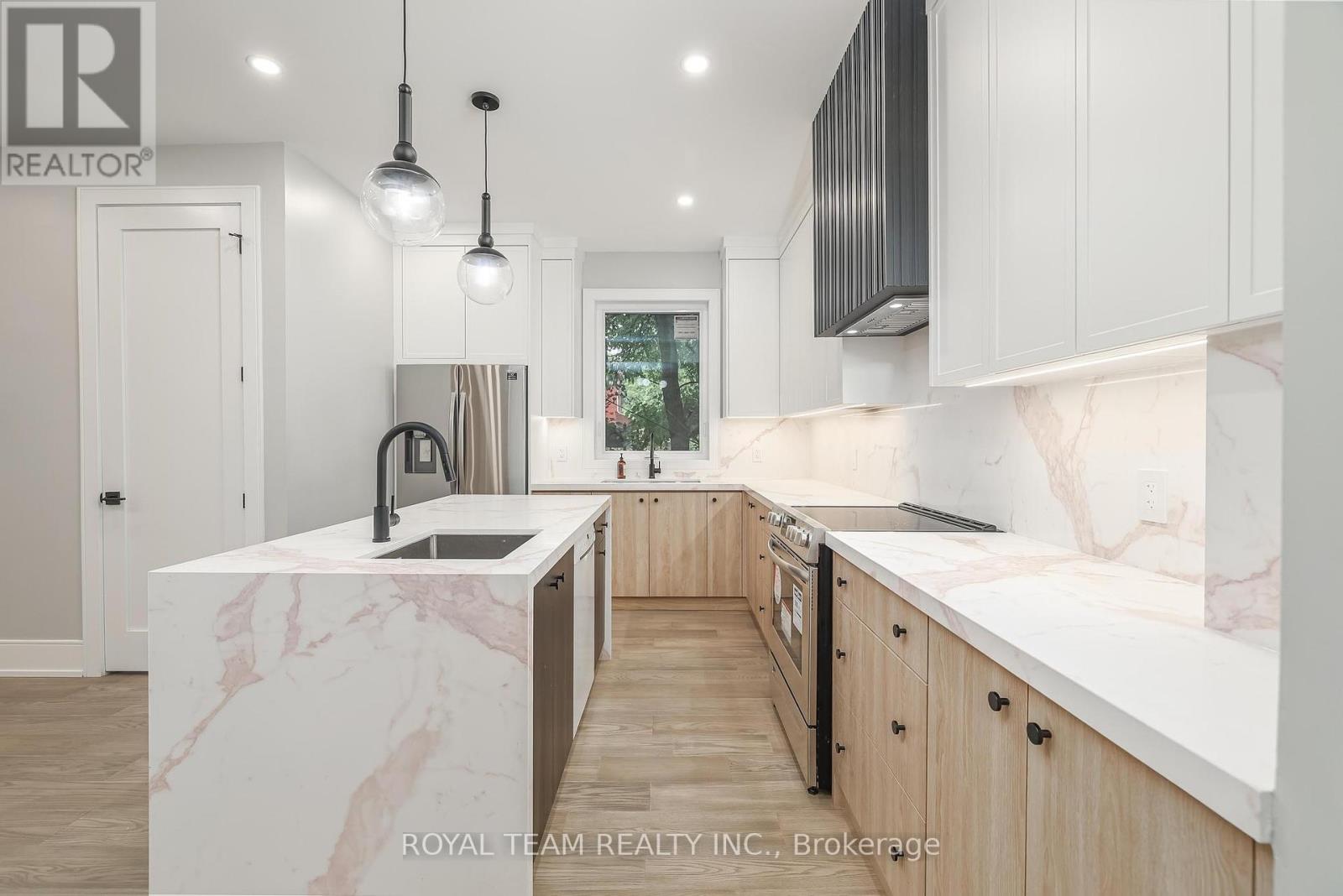 150 St Johns Road, Toronto, Ontario  M6P 1T9 - Photo 9 - W12428881