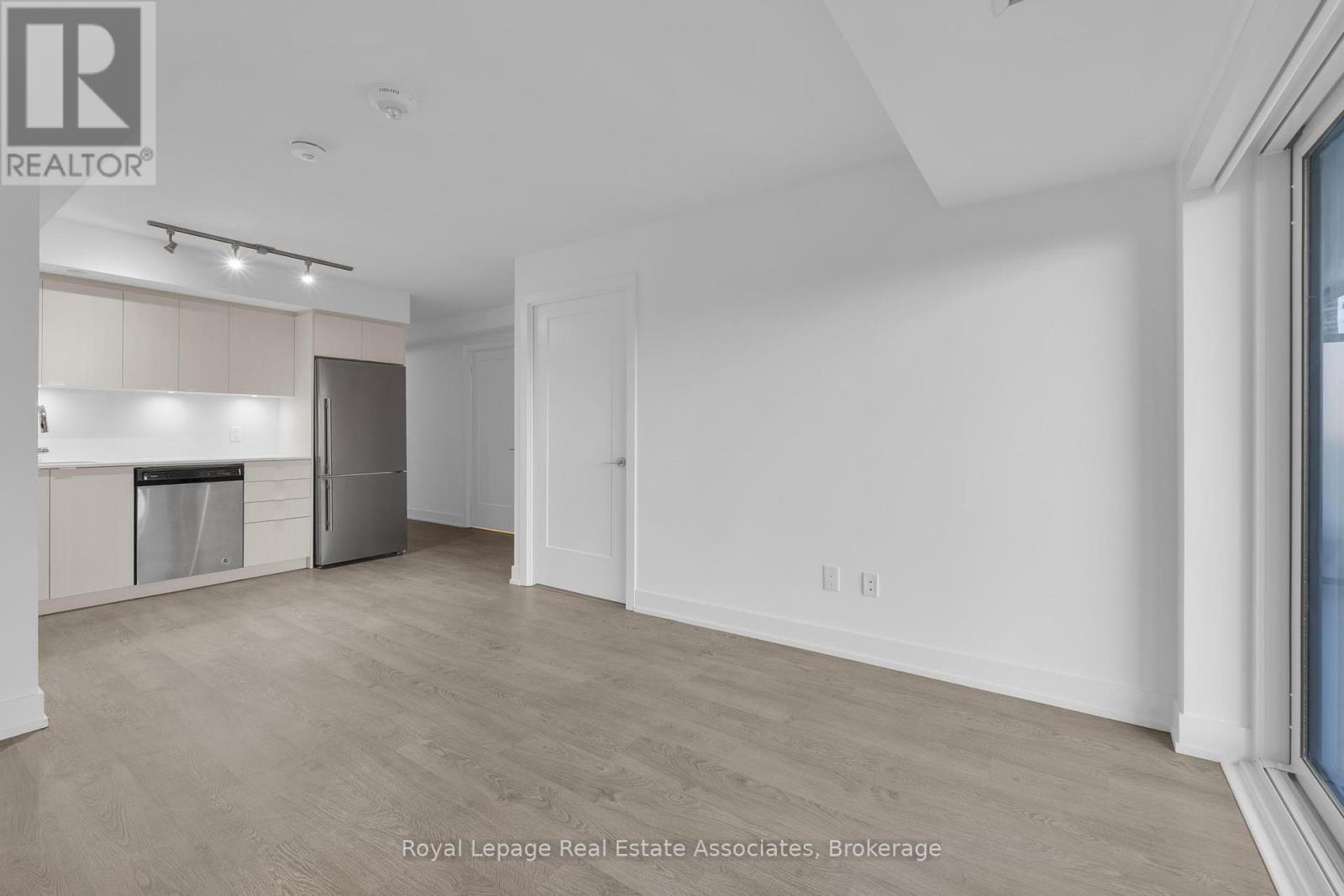 636 - 5 Mabelle Avenue, Toronto, Ontario  M9A 0C8 - Photo 7 - W12359652