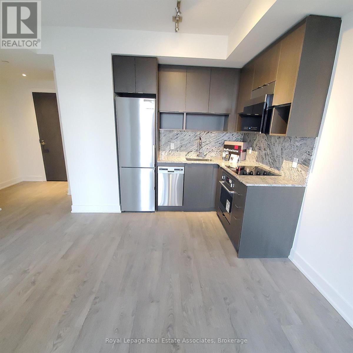 1917 - 9 Mabelle Avenue, Toronto, Ontario  M9A 0E1 - Photo 3 - W12422541