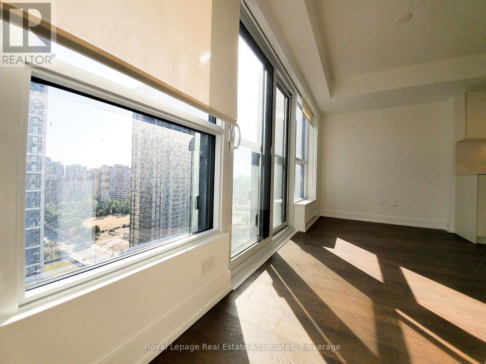 1531 - 5 Mabelle Avenue, Toronto, Ontario  M9A 0C8 - Photo 3 - W12428532