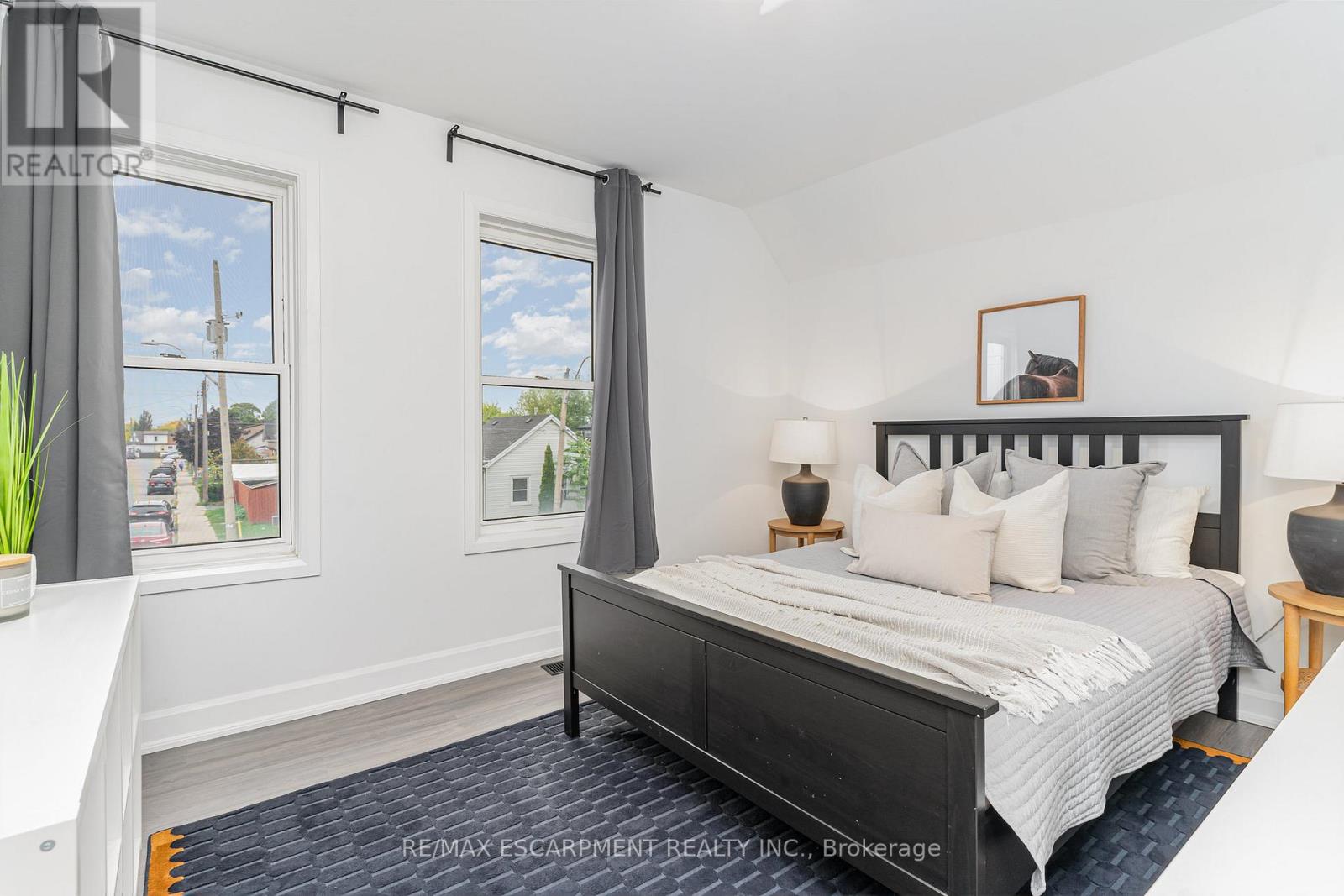 4 Robins Avenue, Hamilton, Ontario  L8H 4M6 - Photo 16 - X12428834