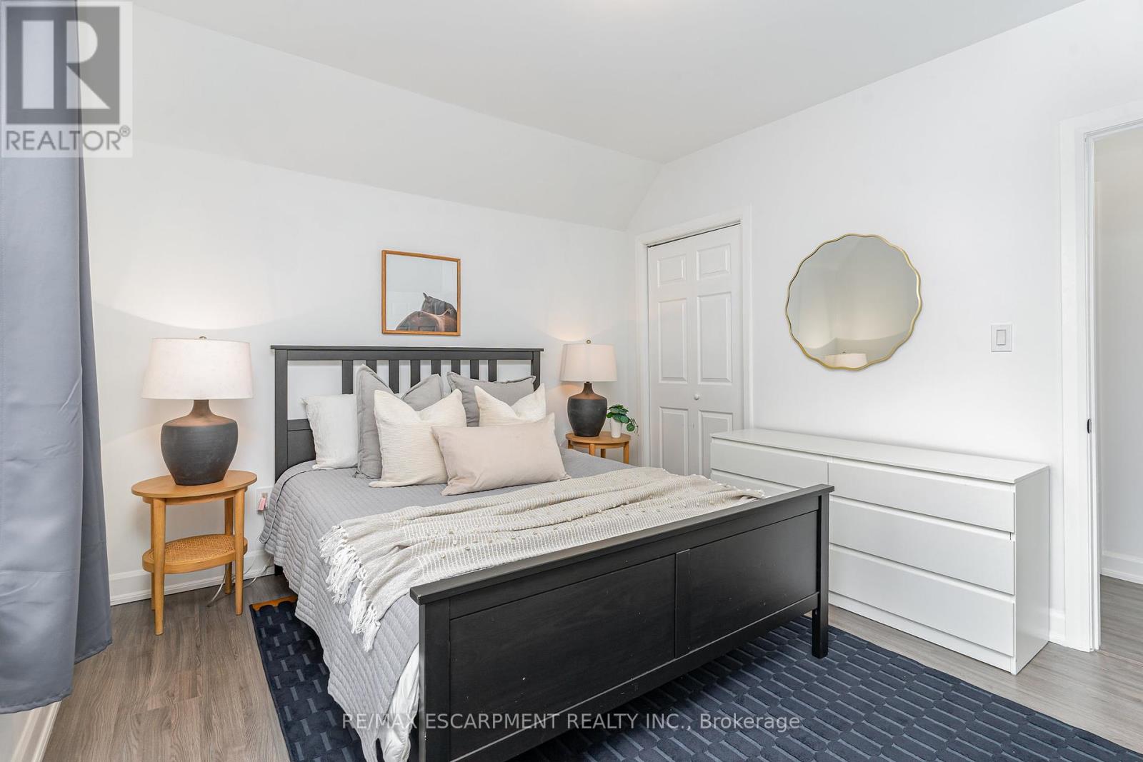 4 Robins Avenue, Hamilton, Ontario  L8H 4M6 - Photo 17 - X12428834