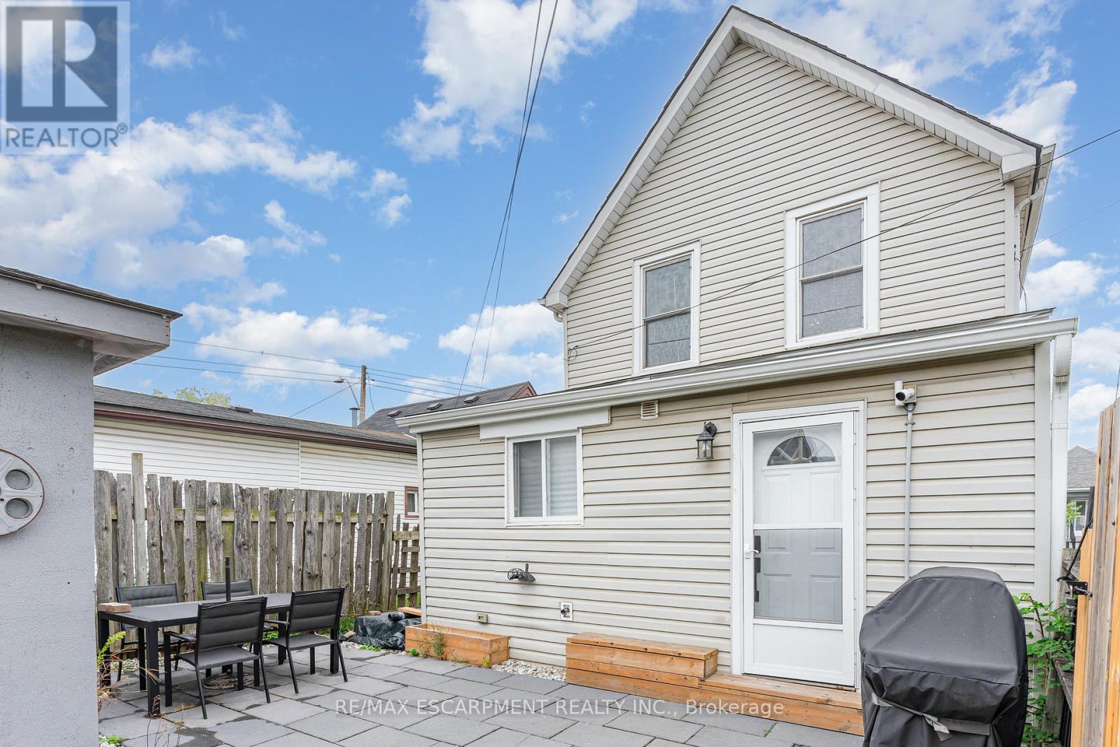4 Robins Avenue, Hamilton, Ontario  L8H 4M6 - Photo 25 - X12428834