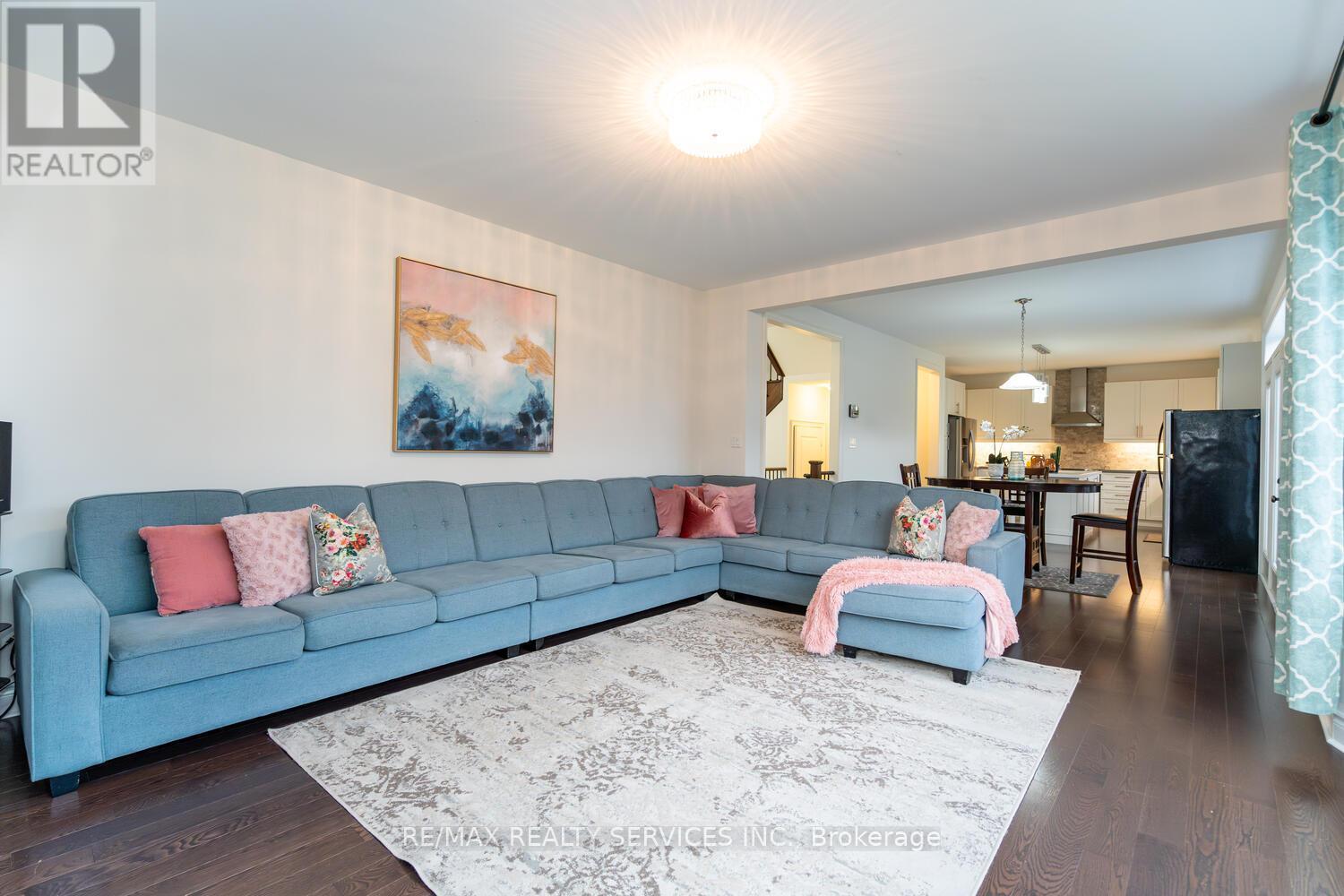 28 Stonegate Avenue, Mono, Ontario  L9W 6X1 - Photo 14 - X12428848