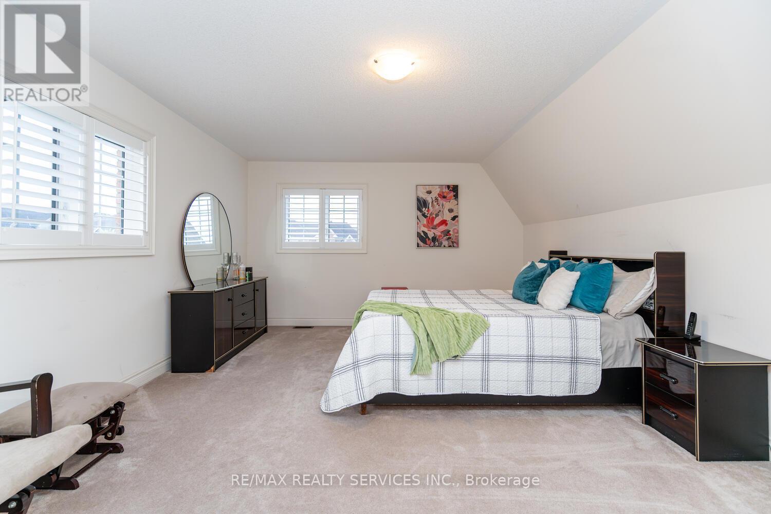 28 Stonegate Avenue, Mono, Ontario  L9W 6X1 - Photo 20 - X12428848