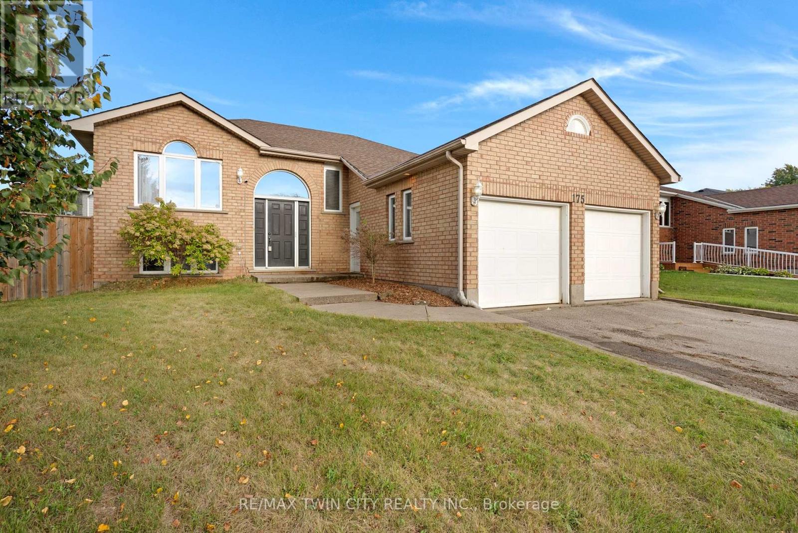 175 STIRLING MACGREGOR DRIVE, Cambridge, Ontario