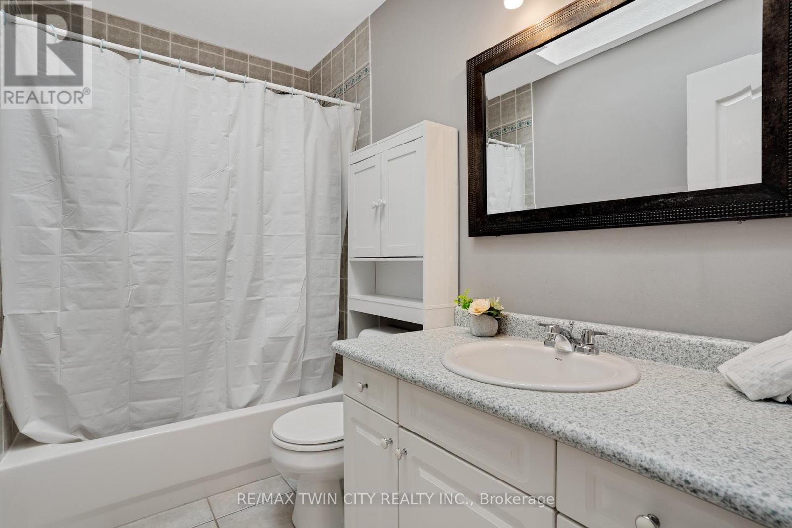 175 Stirling Macgregor Drive, Cambridge, Ontario  N1S 4Z8 - Photo 20 - X12428856