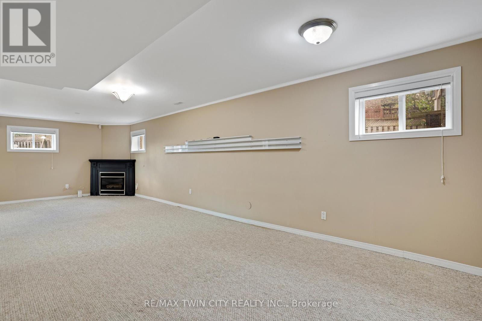 175 Stirling Macgregor Drive, Cambridge, Ontario  N1S 4Z8 - Photo 26 - X12428856