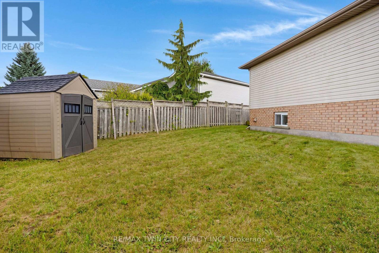 175 Stirling Macgregor Drive, Cambridge, Ontario  N1S 4Z8 - Photo 43 - X12428856