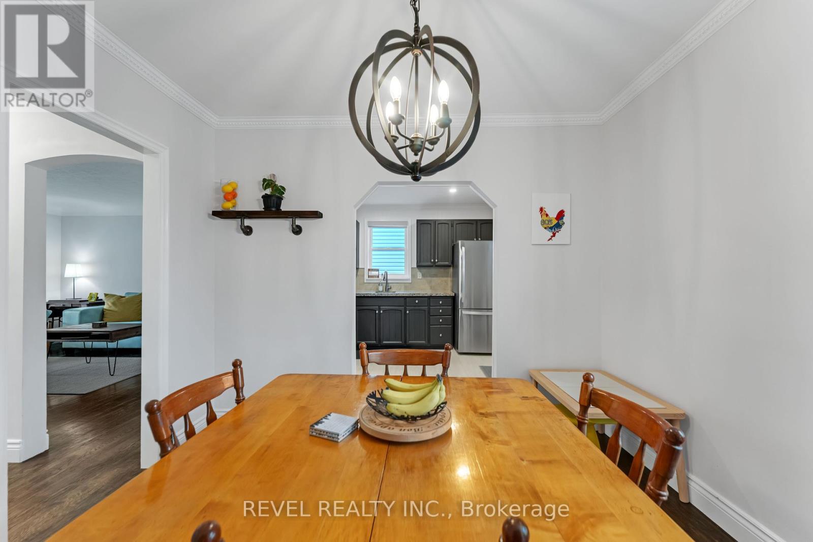 207 Auburn Avenue, Hamilton, Ontario  L8K 3B4 - Photo 7 - X12428871