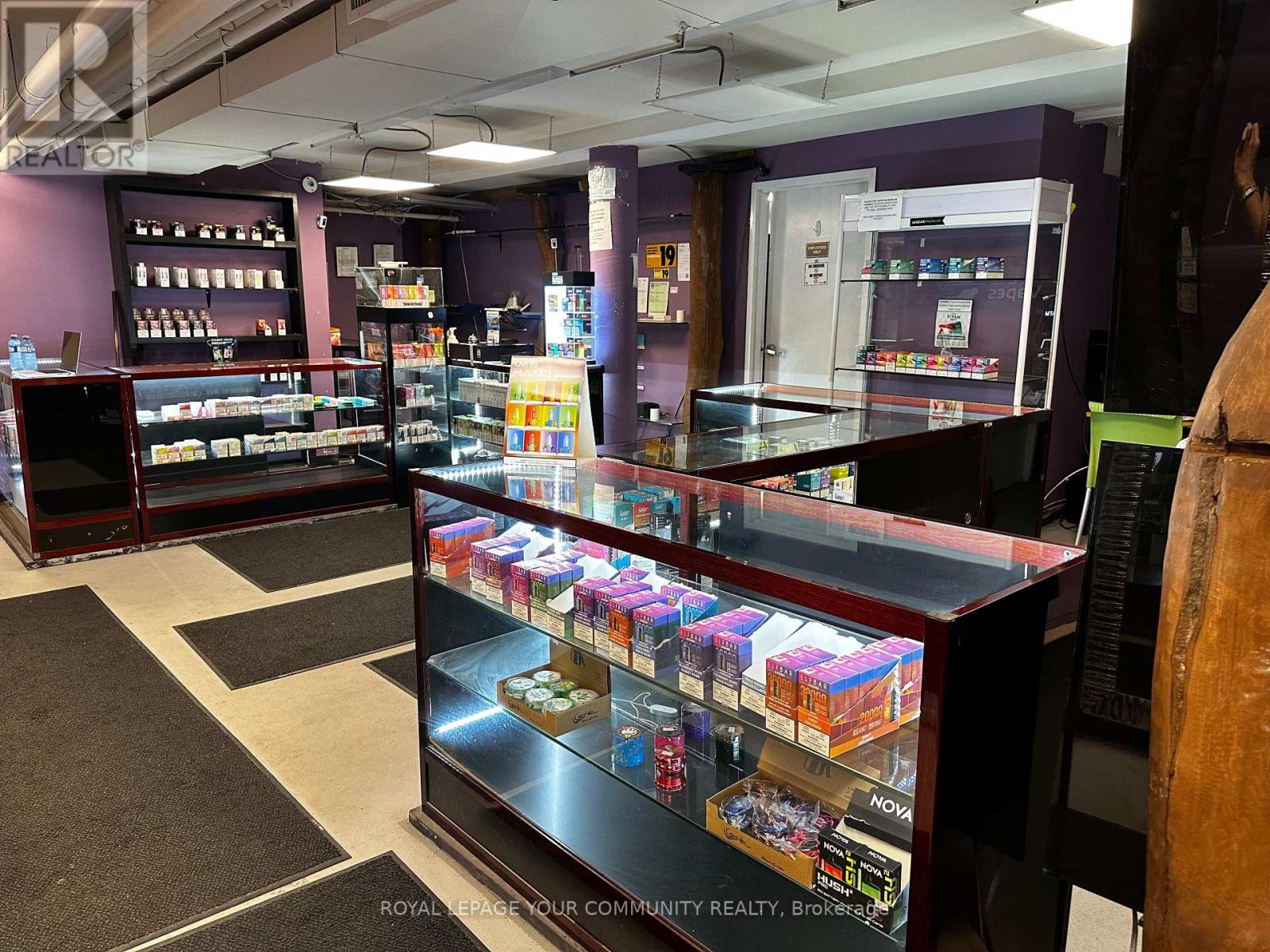 1135 Richmond Street W, London East, Ontario  N6A 2K5 - Photo 1 - X12428877