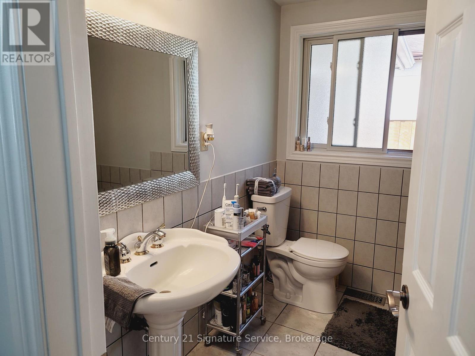 1127 Bleiler Street, Cambridge, Ontario  N3H 5B4 - Photo 15 - X12428879