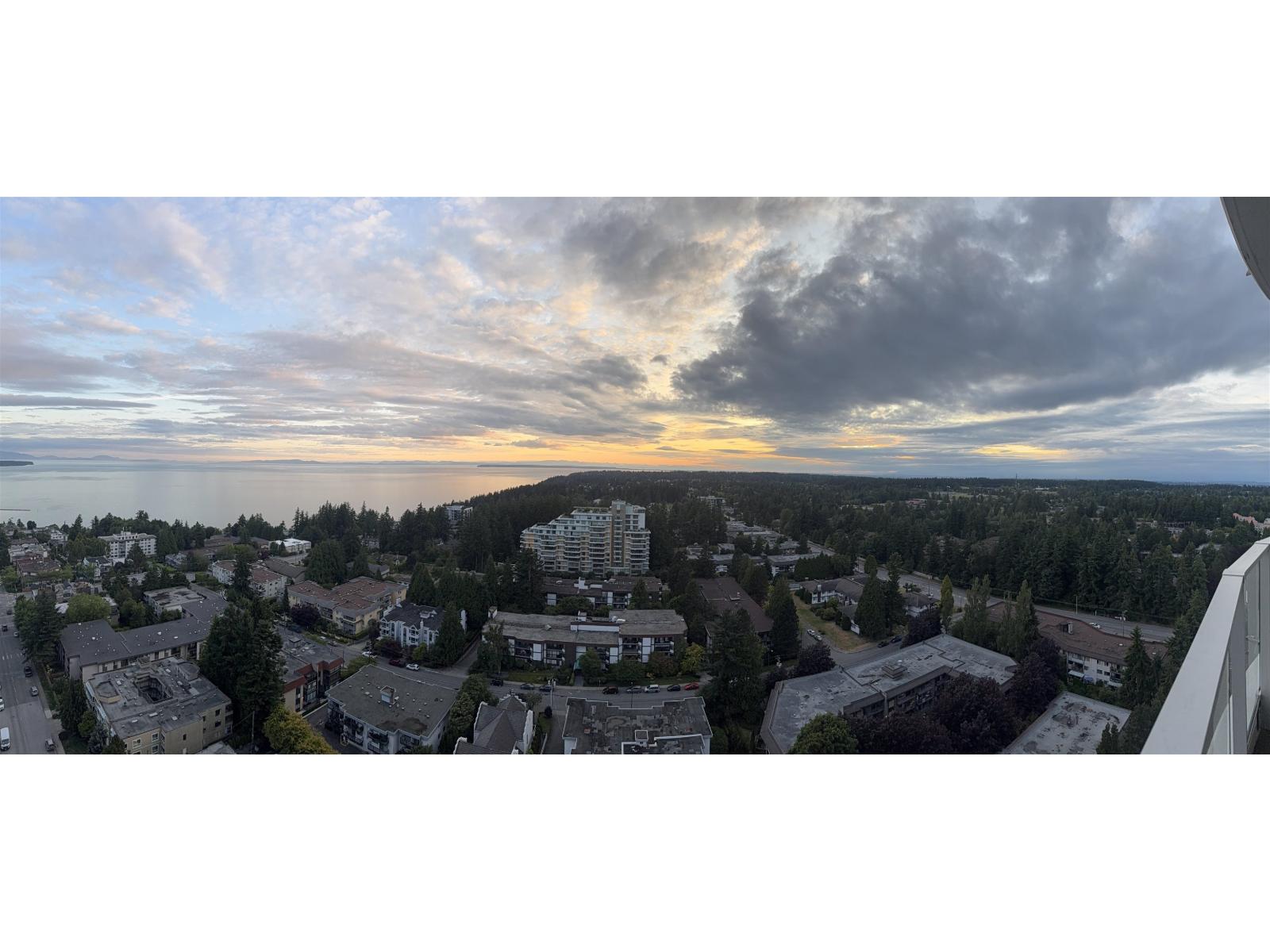 2002 1500 MARTIN STREET, White Rock, British Columbia