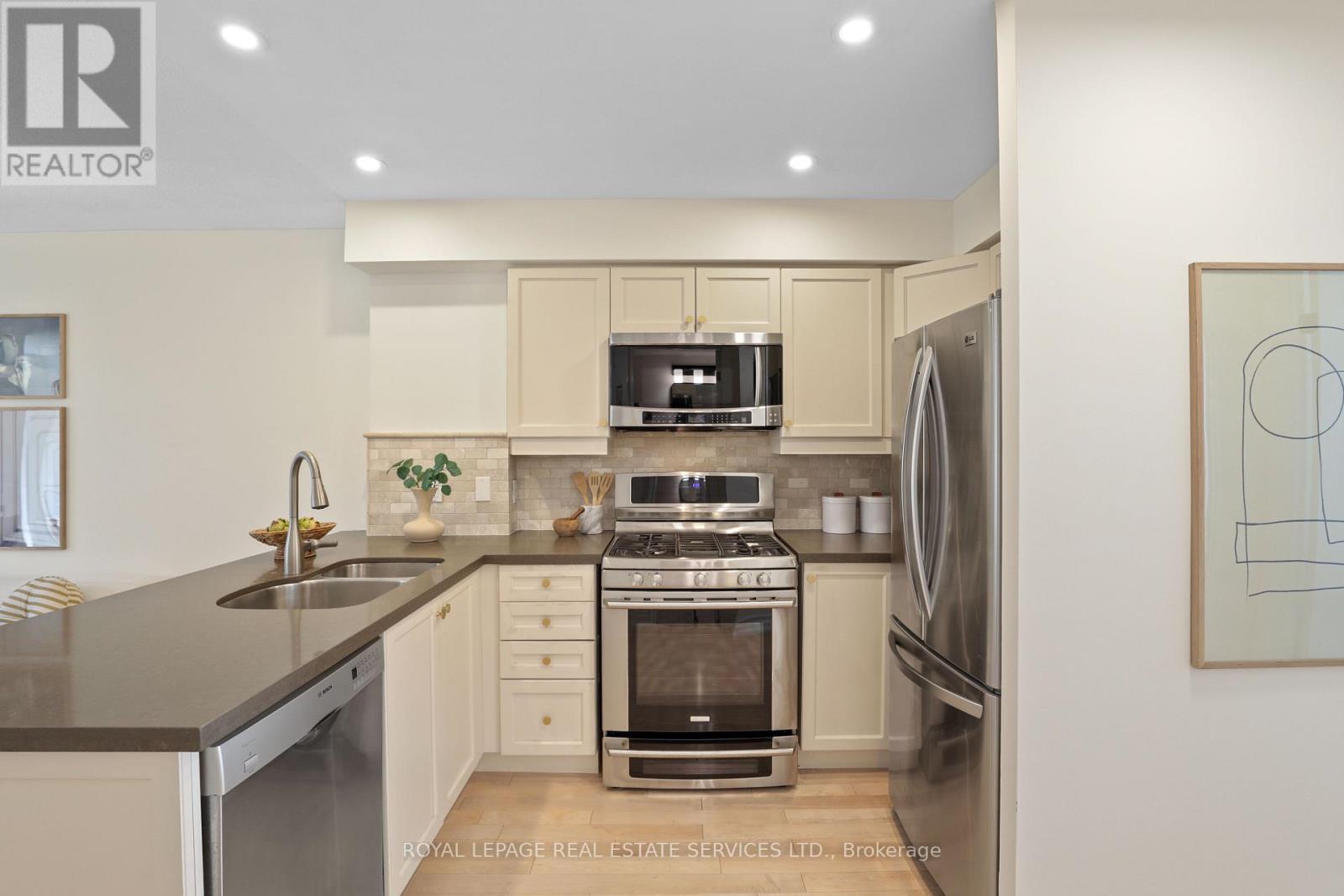 1204 - 12 Sudbury Street, Toronto, Ontario  M6J 3W7 - Photo 13 - C12408484