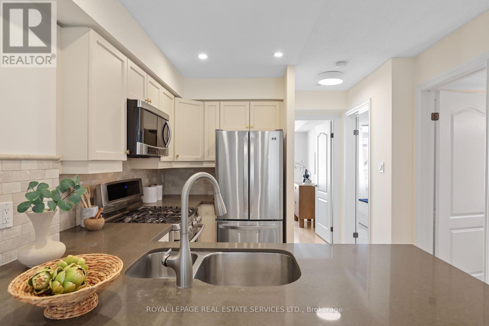 1204 - 12 Sudbury Street, Toronto, Ontario  M6J 3W7 - Photo 11 - C12408484