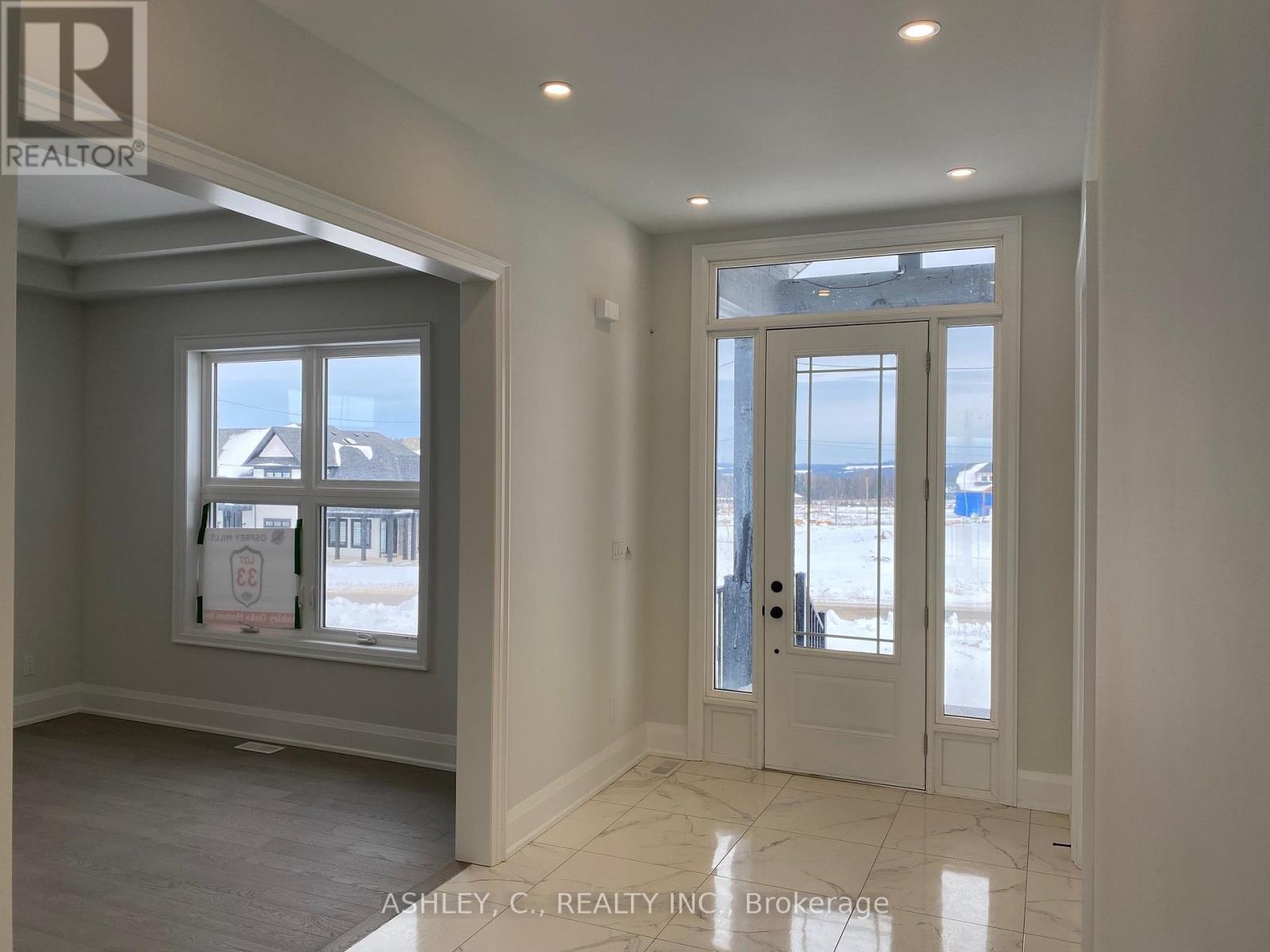 98 William Crisp Drive, Caledon, Ontario  L7K 2R7 - Photo 4 - W12166885