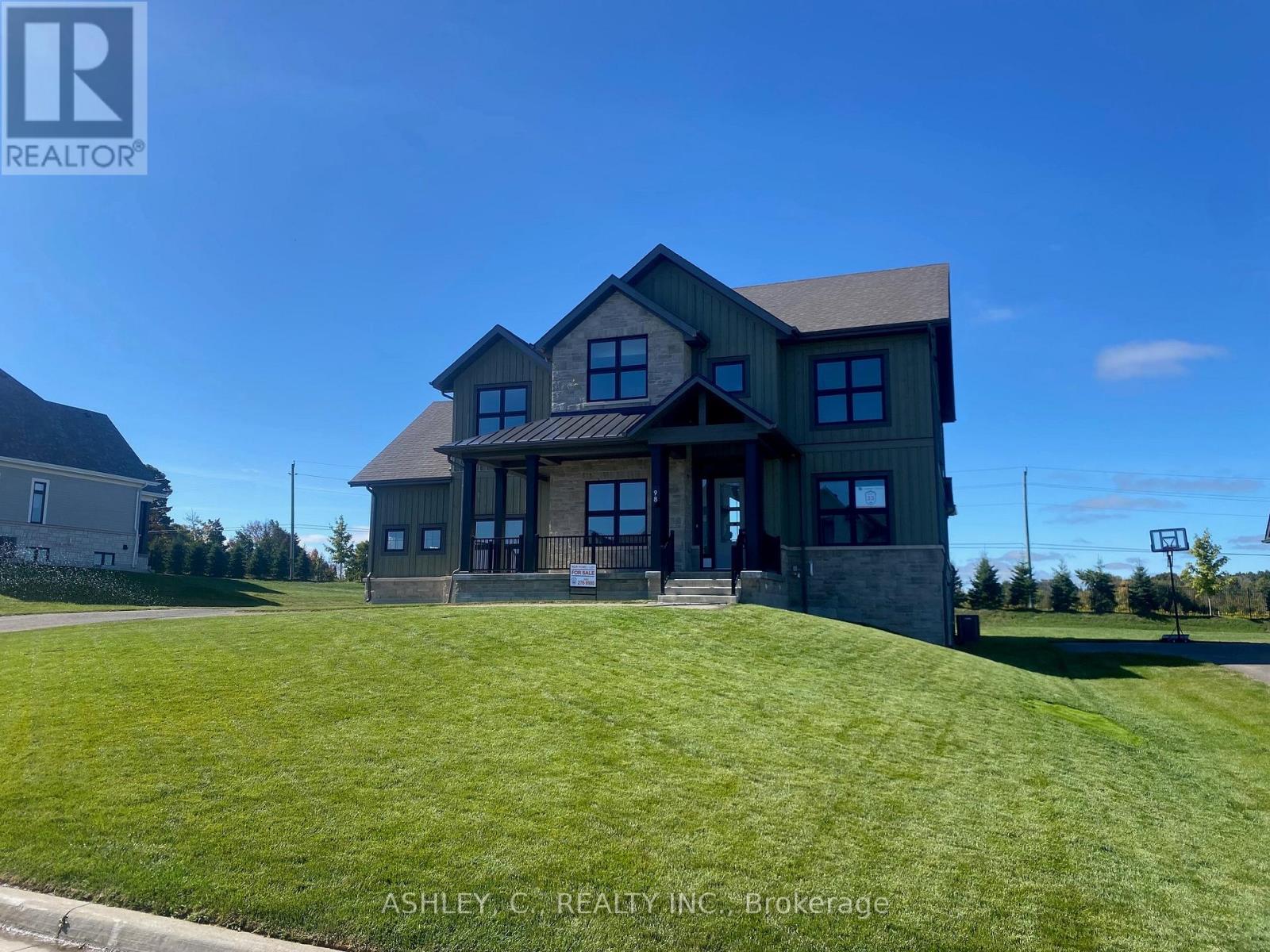 98 William Crisp Drive, Caledon, Ontario  L7K 2R7 - Photo 2 - W12166885