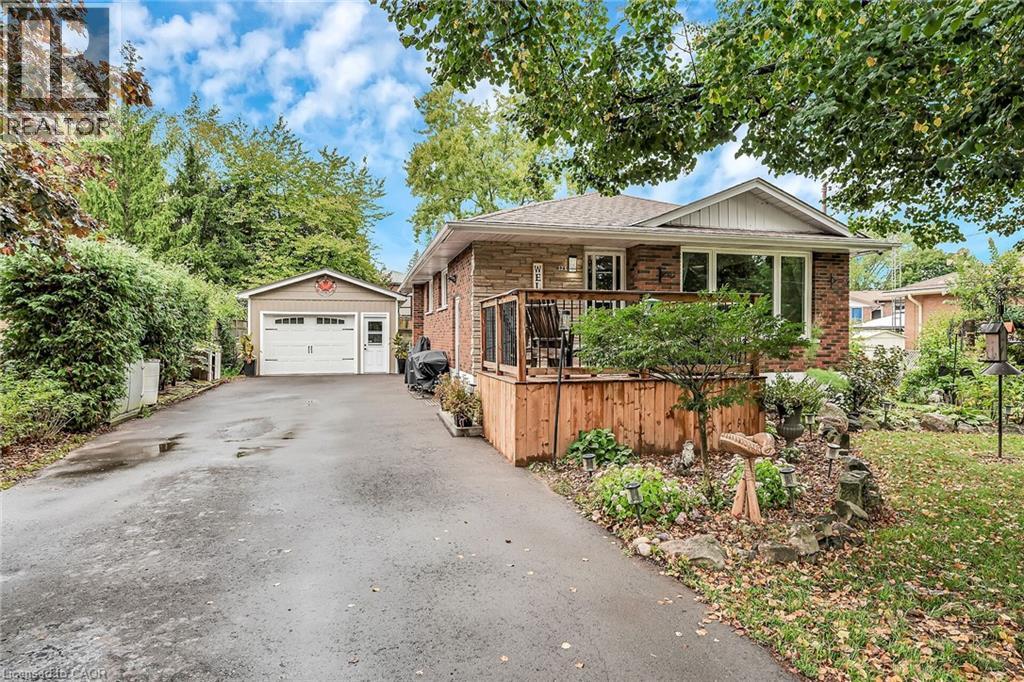 223 Berwick Street, Caledonia, Ontario  N3W 1G1 - Photo 1 - 40773824