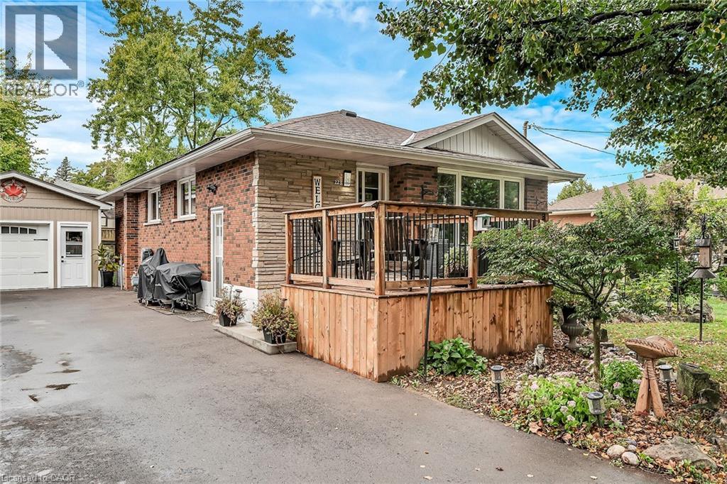 223 Berwick Street, Caledonia, Ontario  N3W 1G1 - Photo 2 - 40773824