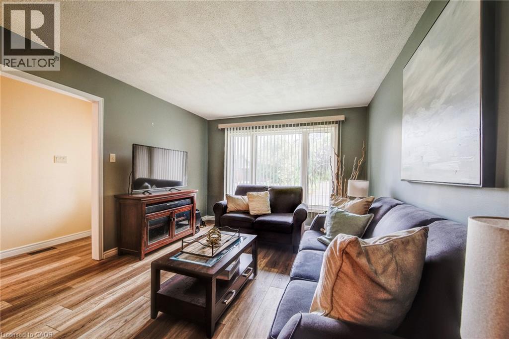 291 Biehn Drive, Kitchener, Ontario  N2R 1B6 - Photo 8 - 40771065