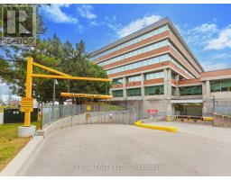 90 WYNFORD DRIVE, Toronto, Ontario
