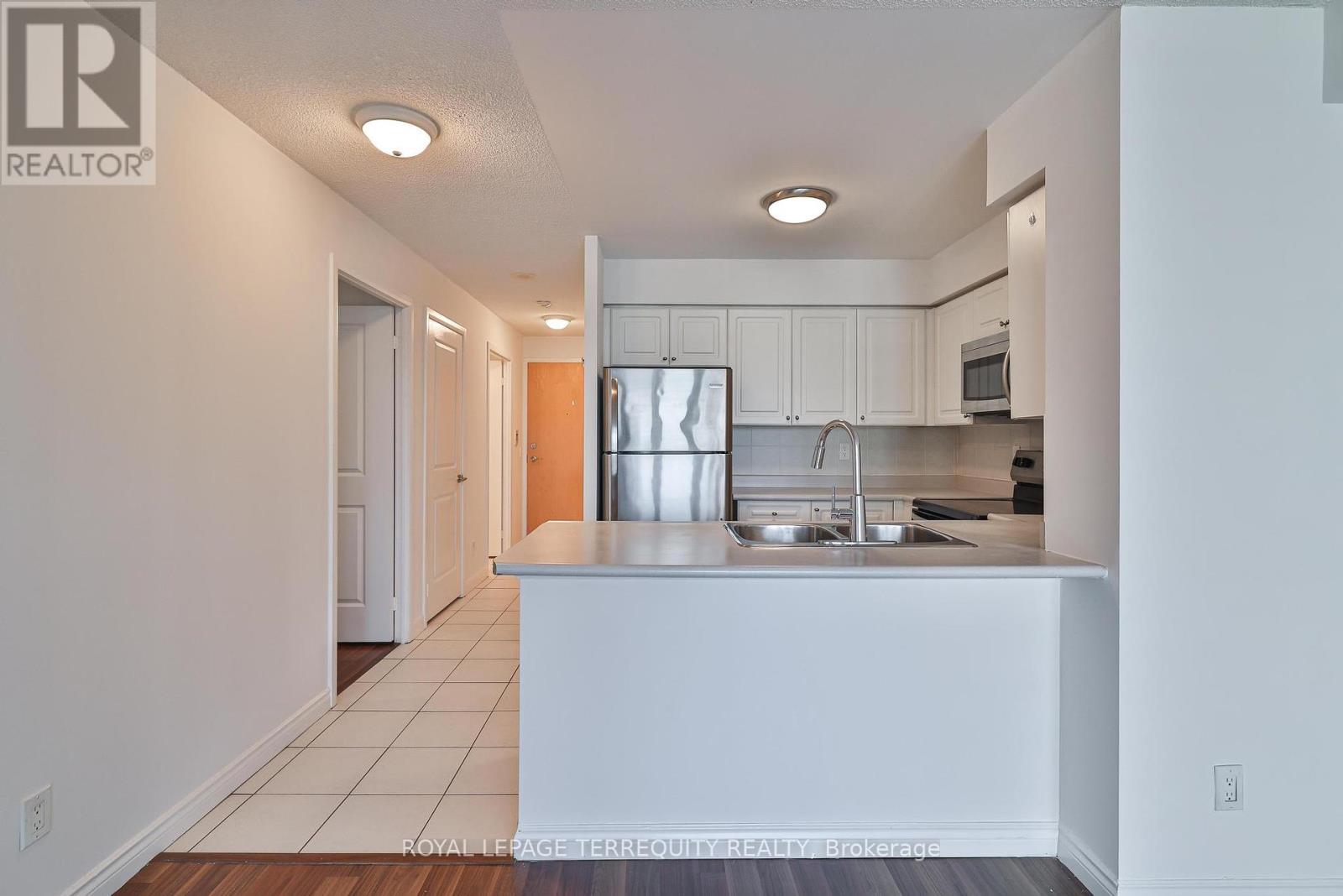 2706 - 4968 Yonge Street, Toronto, Ontario  M2N 7G9 - Photo 12 - C12428968