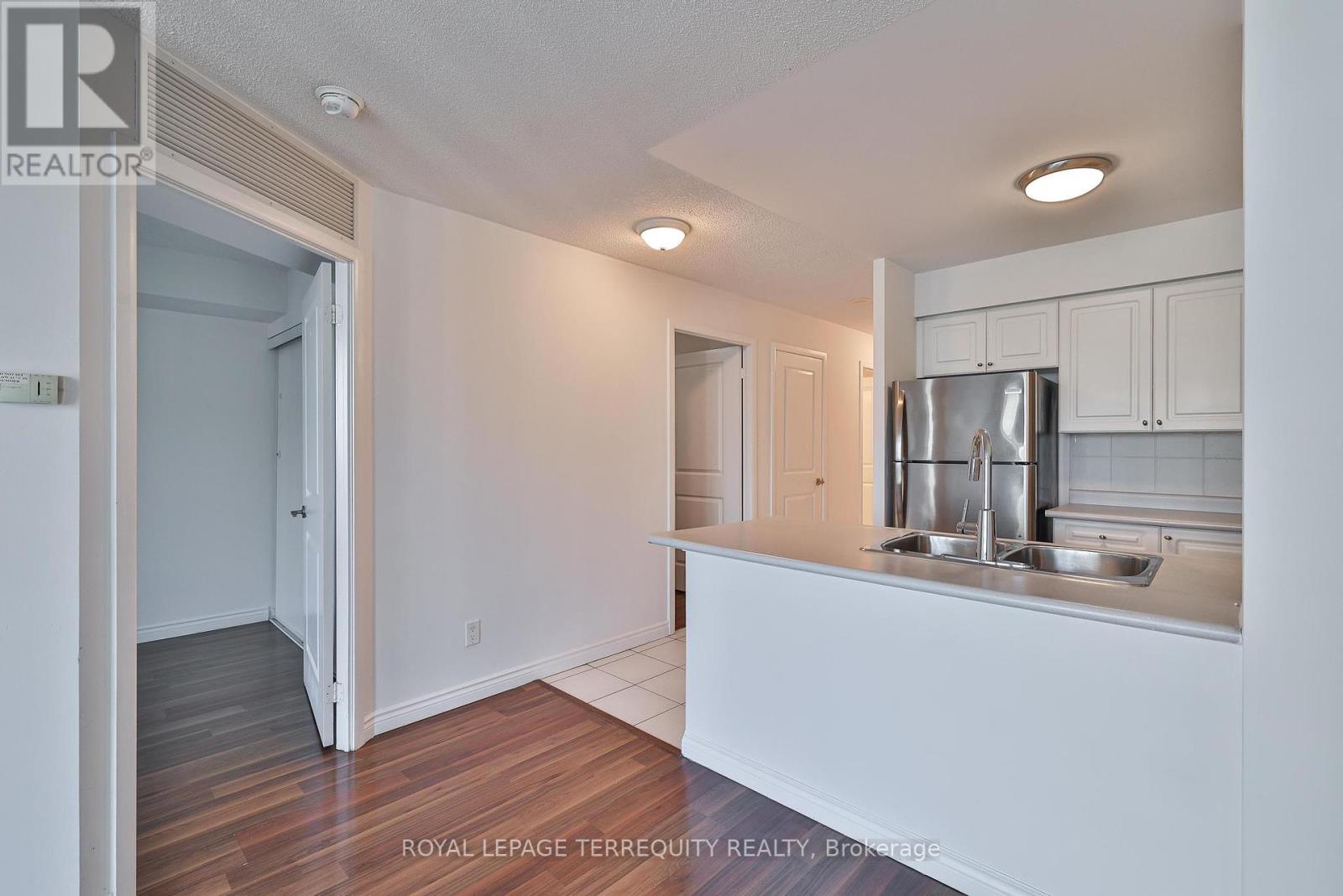 2706 - 4968 Yonge Street, Toronto, Ontario  M2N 7G9 - Photo 13 - C12428968