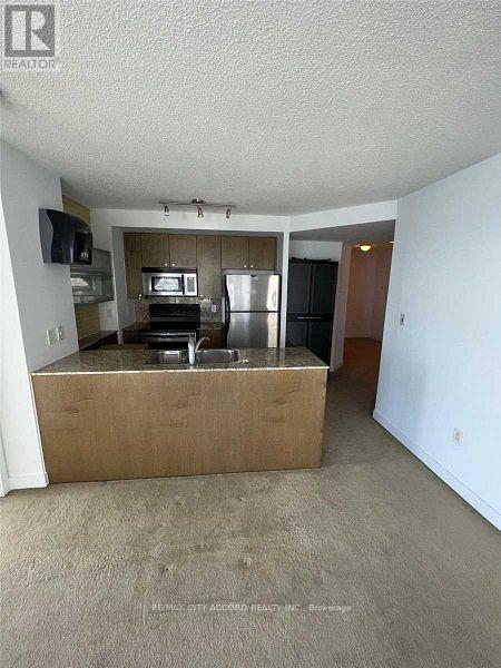 3810 - 11 Brunel Court, Toronto, Ontario  M5V 3Y3 - Photo 17 - C12429002