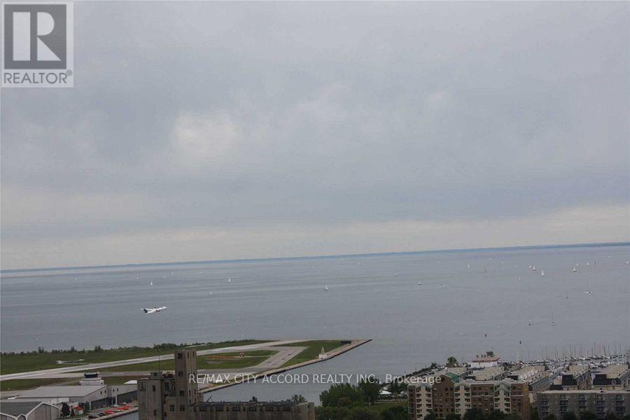 3810 - 11 Brunel Court, Toronto, Ontario  M5V 3Y3 - Photo 7 - C12429002