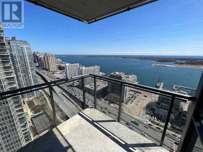 3810 - 11 Brunel Court, Toronto, Ontario  M5V 3Y3 - Photo 8 - C12429002