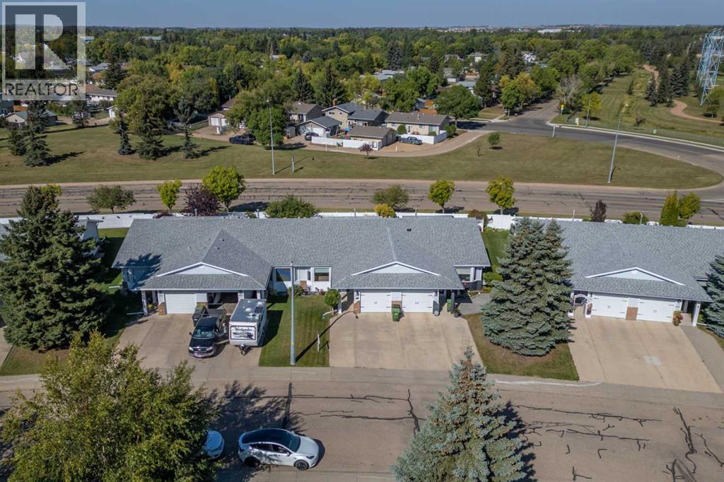 3914 56a Street, Camrose, Alberta  T4V 4L1 - Photo 2 - A2254271